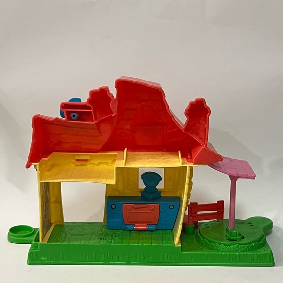 Fisher-Price Little People Disney Princess Belle's Caring House Playset - Picture 4 of 8